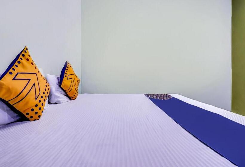 Трехместный Президентский, Spot On 68052 Surya Guest House