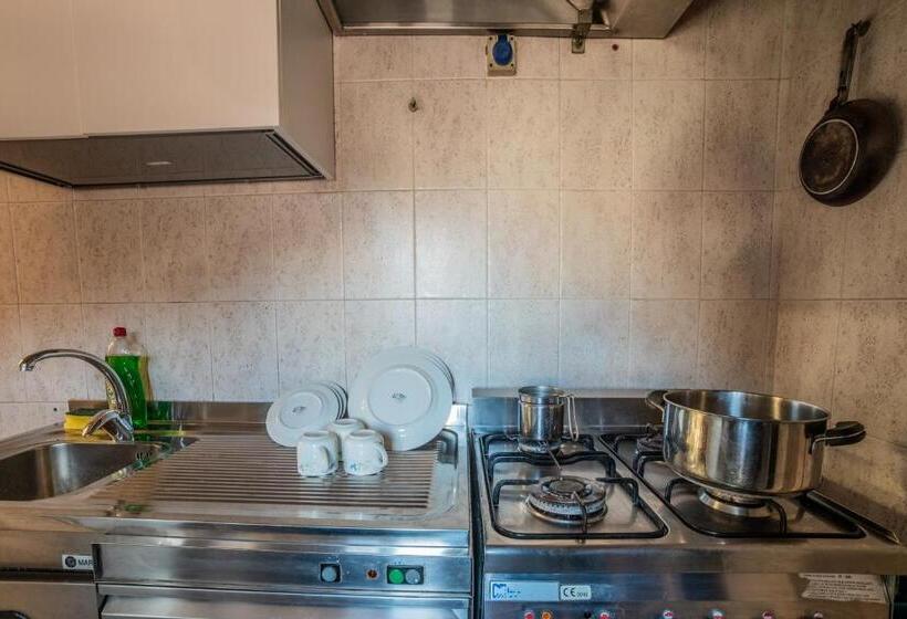 Дом 1 Спальня, Dimora Fresilia Casa Vacanze