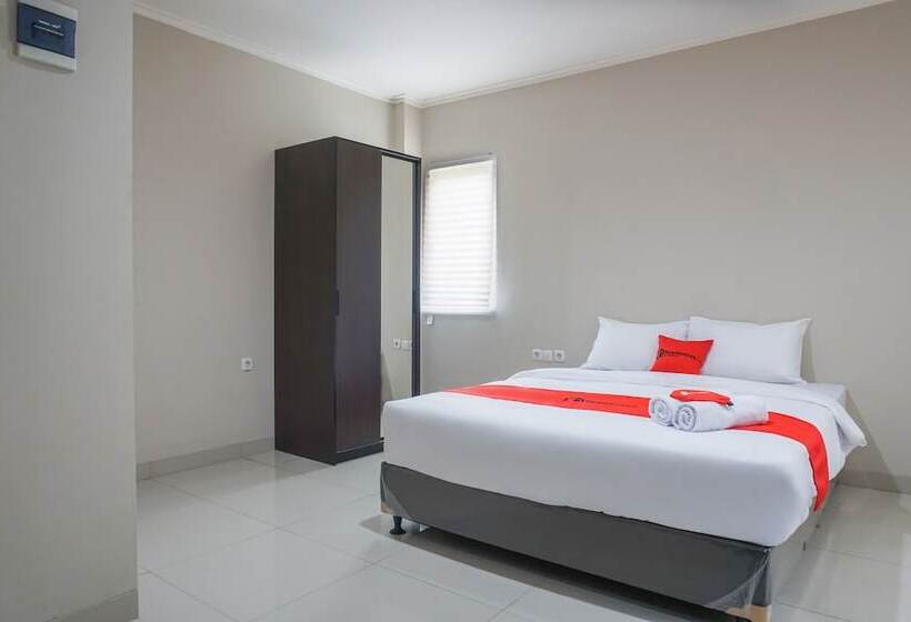 Номер Стандарт, Residences By Reddoorz Near Mt Haryono