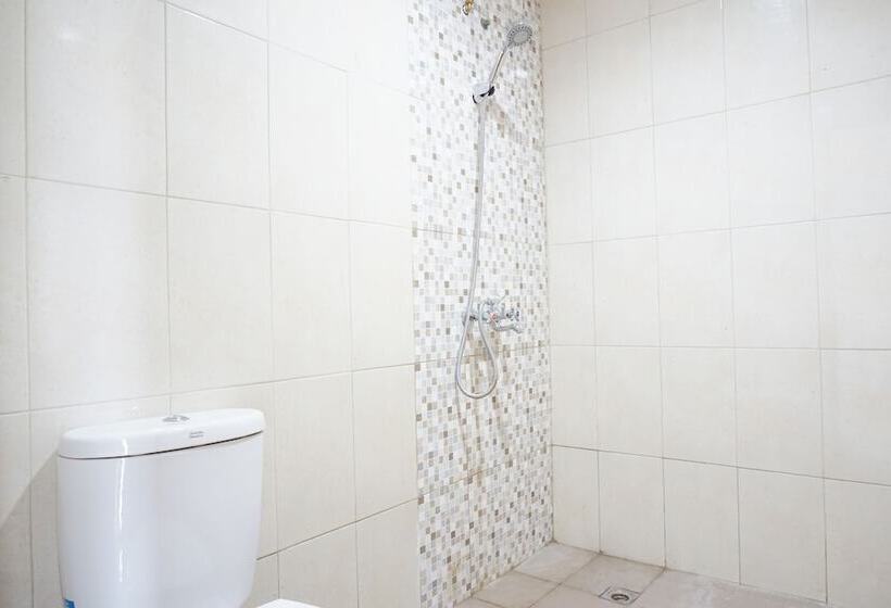 Номер Стандарт, Residences By Reddoorz Near Mt Haryono