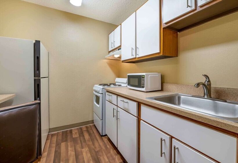 Студия Deluxe, Extended Stay America Suites  Indianapolis  Northwest  College Park