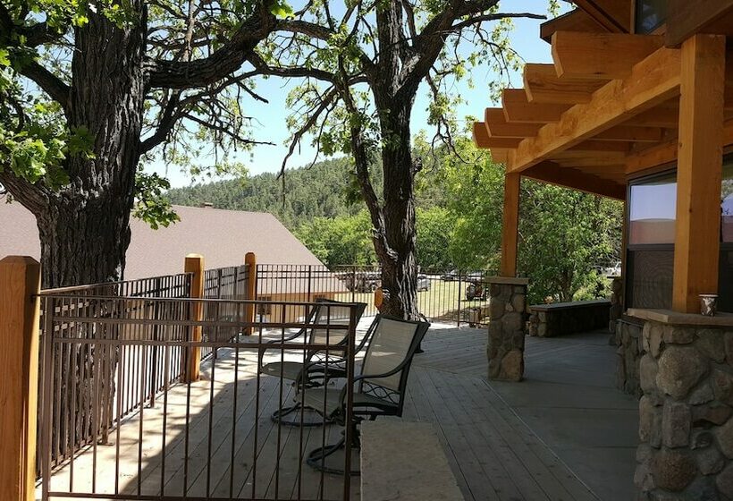 Номер Стандарт 2 Двуспальные Кровати, State Game Lodge At Custer State Park Resort
