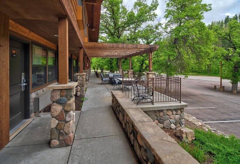 Номер Стандарт 2 Двуспальные Кровати, State Game Lodge At Custer State Park Resort