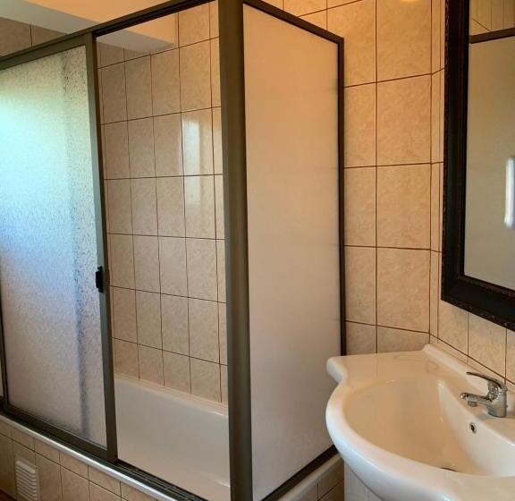 اتاق لوکس, Teanehi Bed & Breakfast