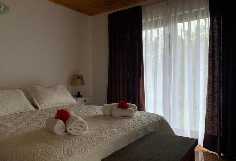 اتاق لوکس, Teanehi Bed & Breakfast