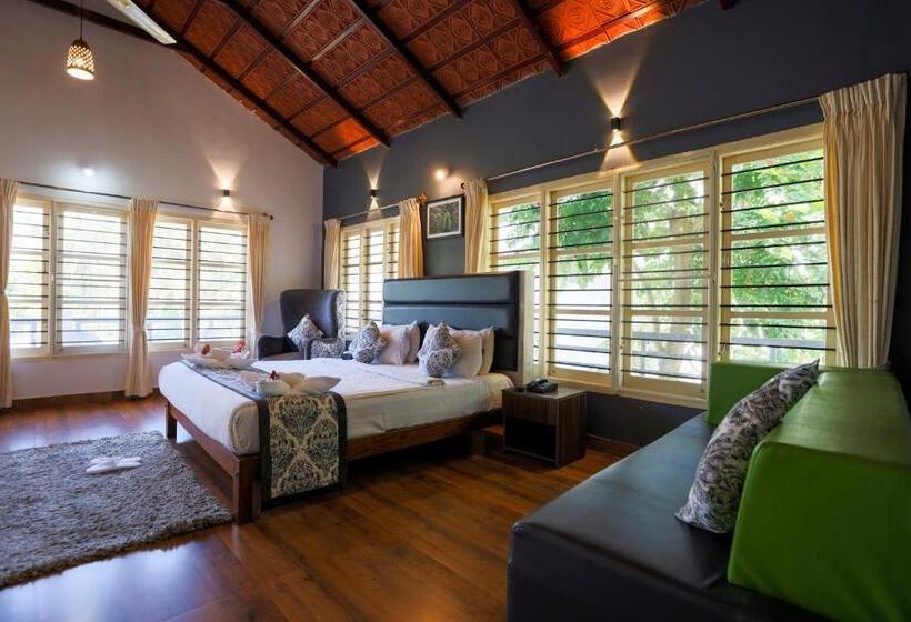 带大床的标准间, The Blossom Resort, Chikmagalur