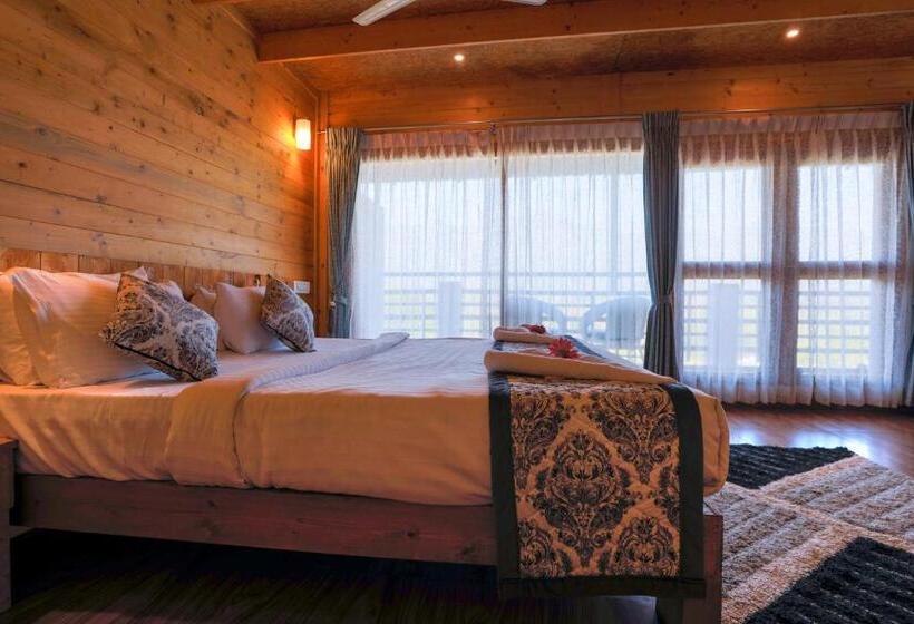 带观景的标准工作室, The Blossom Resort, Chikmagalur