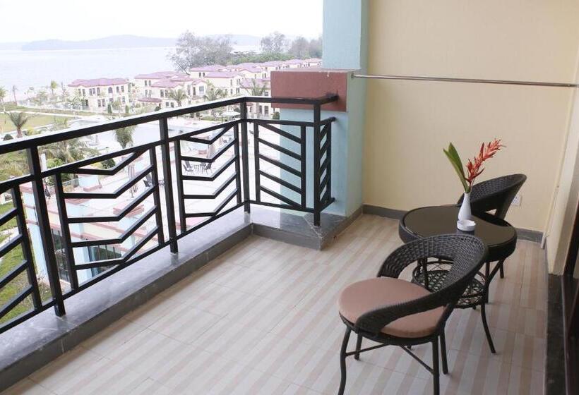 Номер Deluxe с Балконом, Sealong Bay Zhongqi Conifer Hotel 海龙湾中启康年酒店