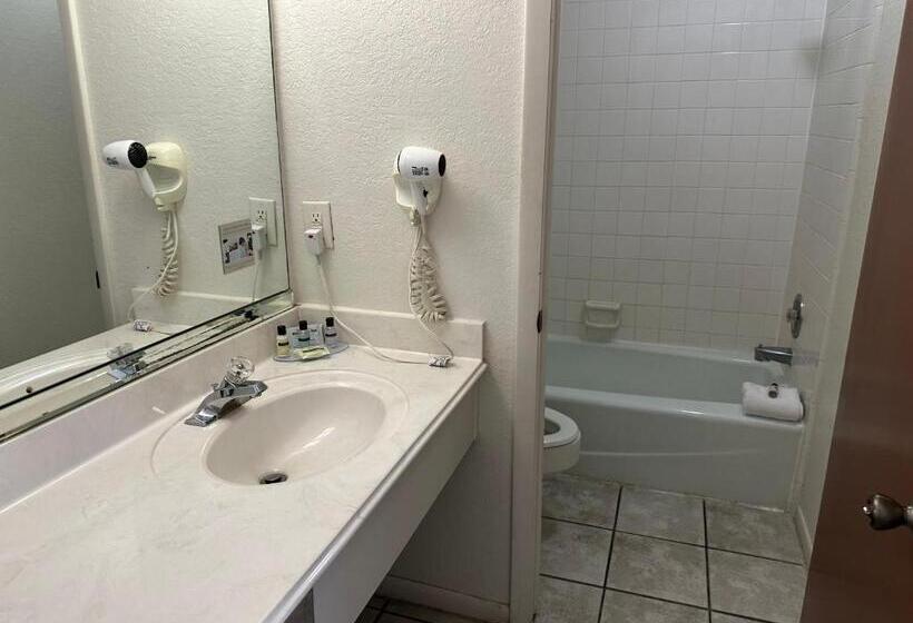 Студио Стандарт Кровать Кинг, Sunset Inn And Suites