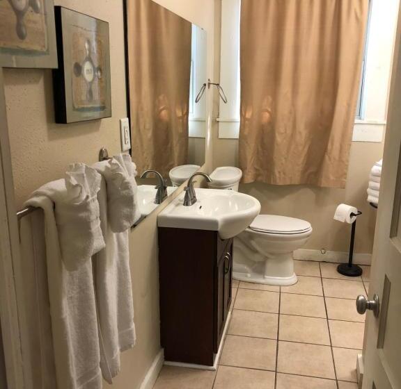 آپارتمان 2 خوابه, Sunset Inn And Suites