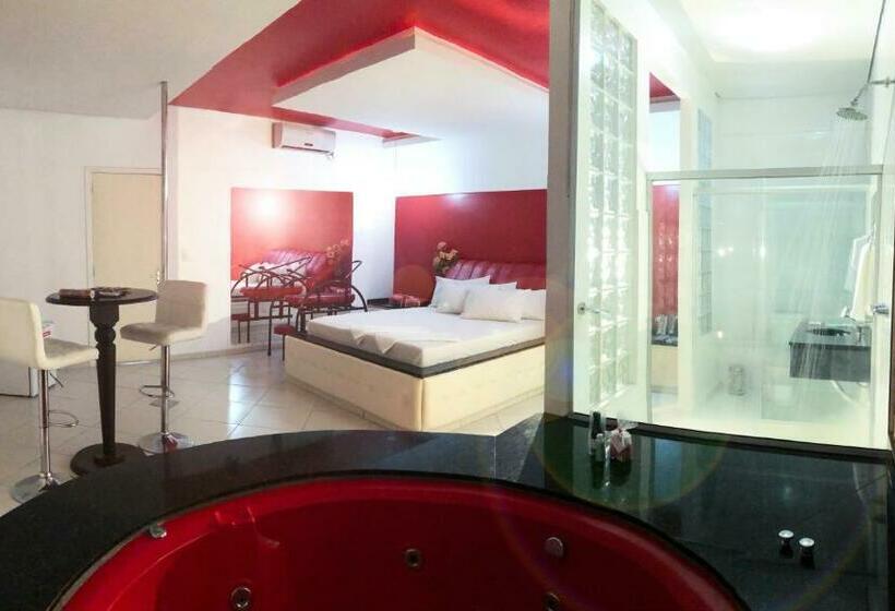 豪华套房, Motel Anonimus