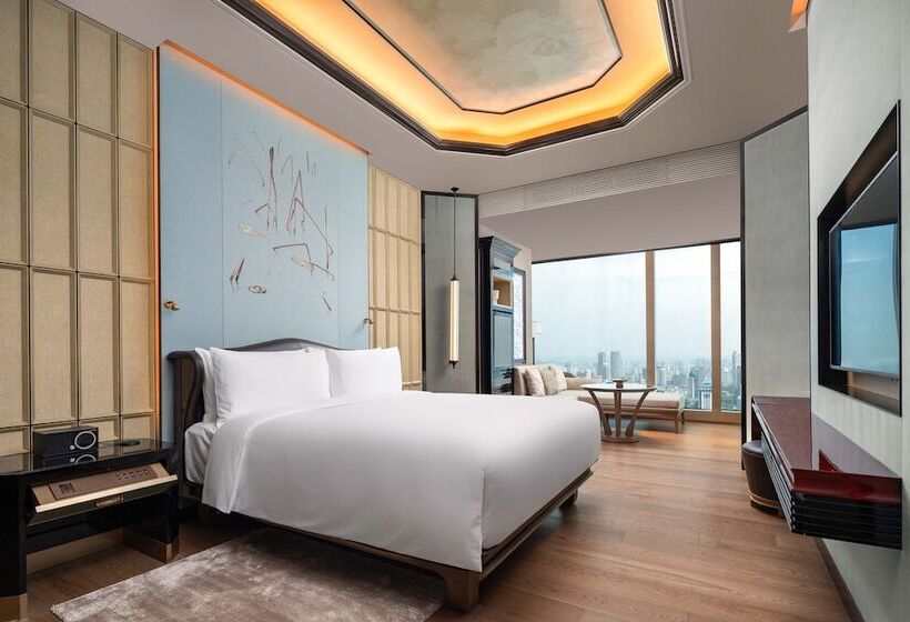 Номер Клуб, The Ritzcarlton, Nanjing