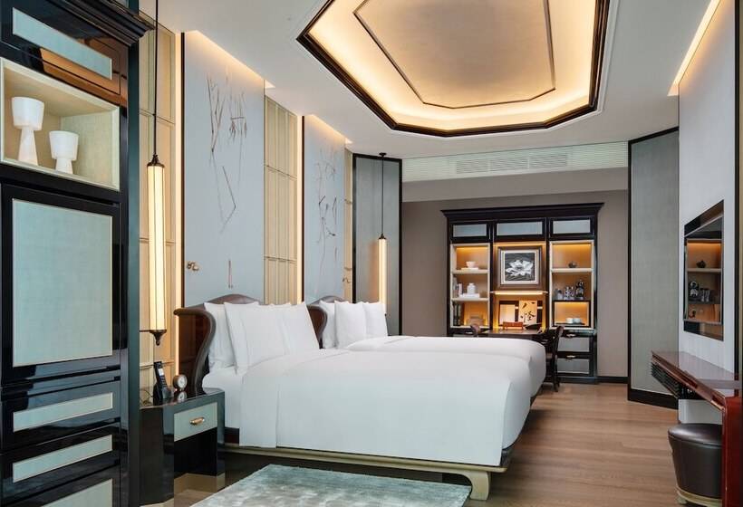 Номер Deluxe Вид на Озеро, The Ritzcarlton, Nanjing