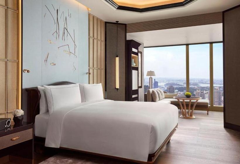 Номер Клуб Кровать Кинг, The Ritzcarlton, Nanjing