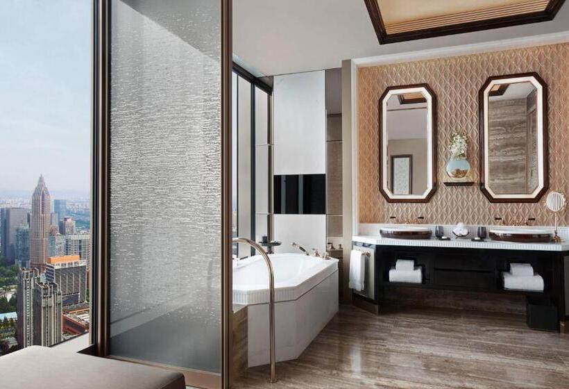 Номер Deluxe Кровать Кинг, The Ritzcarlton, Nanjing