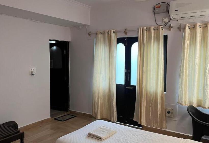 اتاق استاندارد, La Petite Guest House