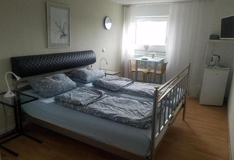 Номер Стандарт, Rooming24, Kleine Pension