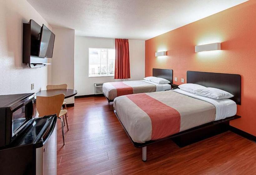 Четырехместный Номер Deluxe, Motel 6lebanon, In