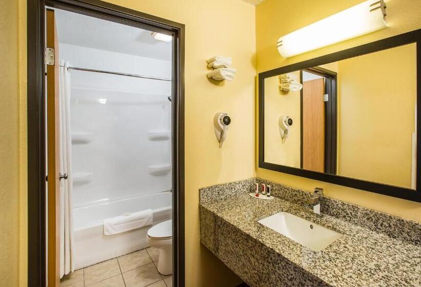 Студио Стандарт Кровать Кинг, Baymont By Wyndham Cedar Rapids