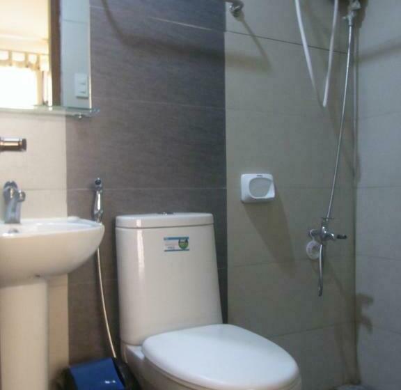 اتاق اکونومی, Ziur Inn