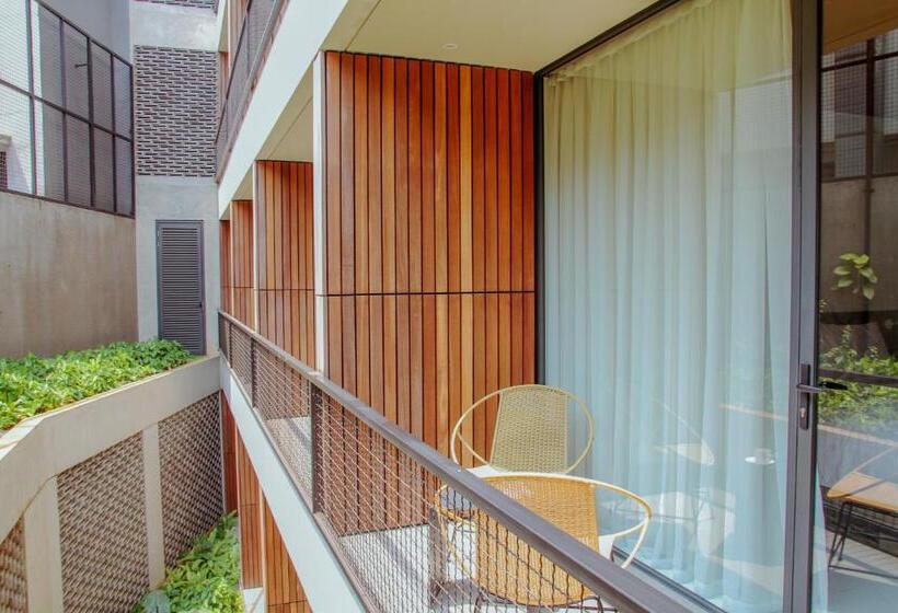 חדר דלוקס עם מיטת קינג, Nagomi Suites &