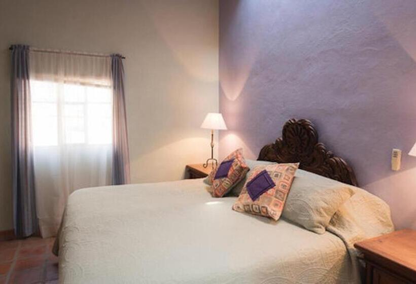 デラックストリプルルーム, Boutique Hotel Casa Camellia