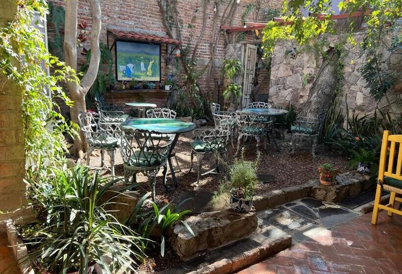 デラックストリプルルーム, Boutique Hotel Casa Camellia