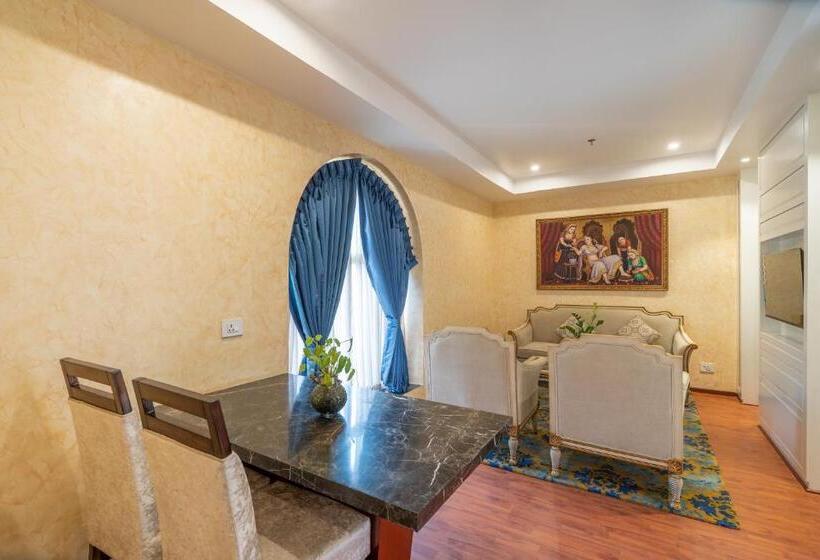 سوییت سوپریور, Hukam S Lalit Mahal   Hotel Convention Club