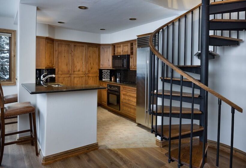 ３ベッドルームアパートメント, Gravity Haus Vail