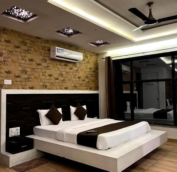 اتاق لوکس, Leela Vilas Pushkar  A Boutique