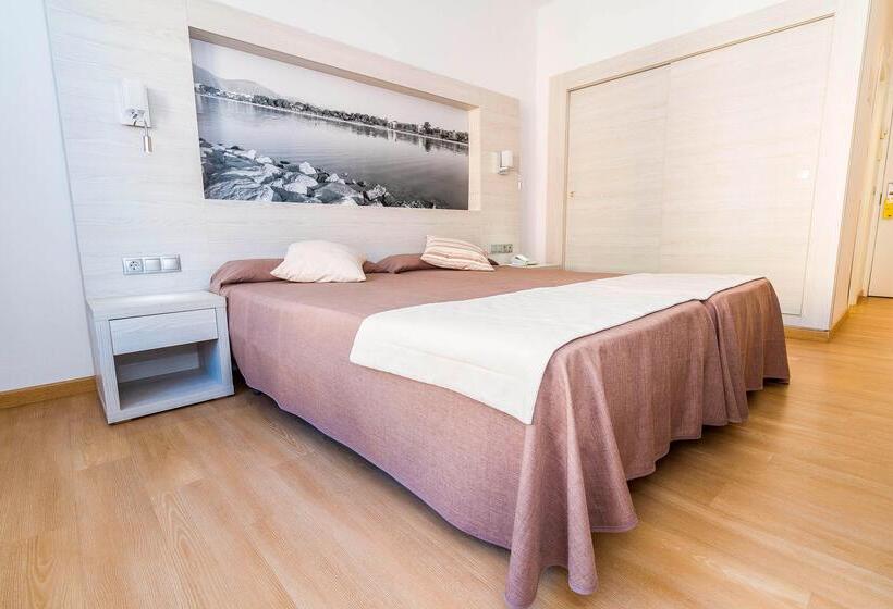 Номер Стандарт Вид на Бассейн, Eix Alcudia Hotel Adults Only