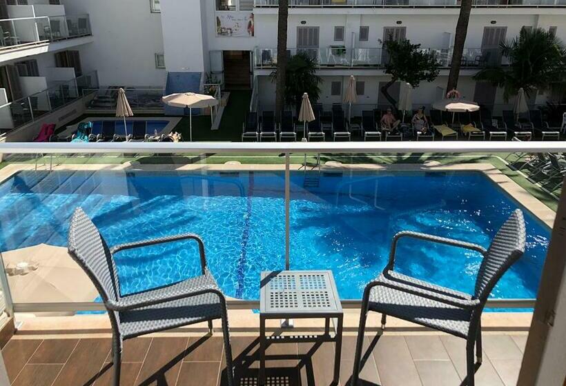 Номер Стандарт Вид на Бассейн, Eix Alcudia Hotel Adults Only