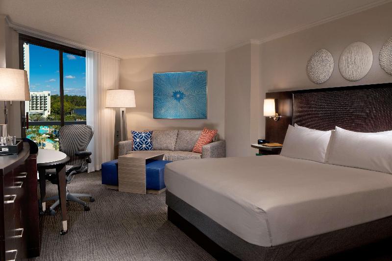 Люкс Вид на Бассейн, Hilton Orlando Buena Vista Palace   Disney Springs® Area