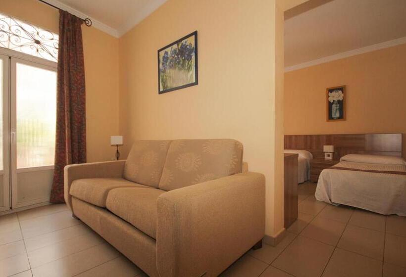 Habitación Familiar, Hostal Costa Azul