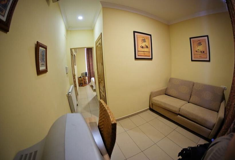 Habitación Familiar, Hostal Costa Azul