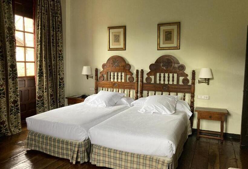 スタンダードルーム, Parador De Santillana Gil Blas