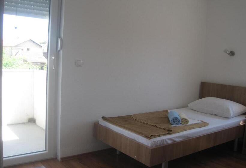 اتاق استاندارد با بالکن, Rooms Ivan Popić