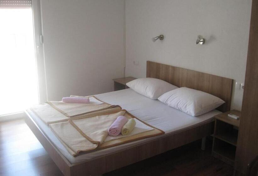 اتاق استاندارد با بالکن, Rooms Ivan Popić