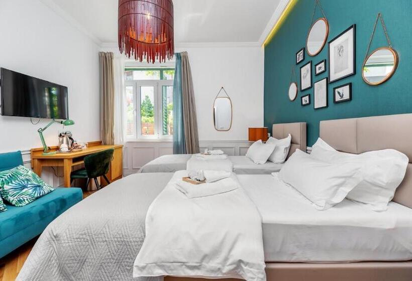 Номер Стандарт Вид на Бассейн, Evala Luxury Rooms With Pool And Garden