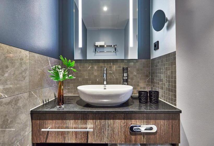 Трехместный Номер Superior, Nyx Hotel Warsaw By Leonardo Hotels