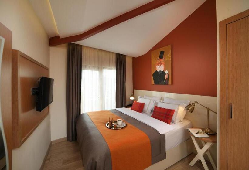 Deluxe Room with Terrace, The Fox
