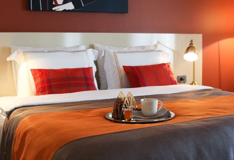 Deluxe Room with Terrace, The Fox