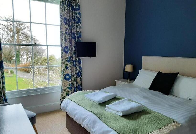 Номер Стандарт Вид на Сад, Laston House