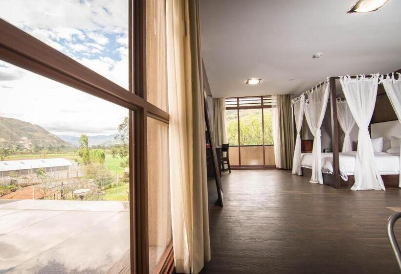 جناح, Arhaná Hosteria & Resort
