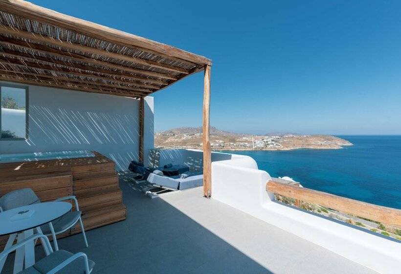 Номер Superior Вид на Море, Radisson Blu Euphoria Resort, Mykonos