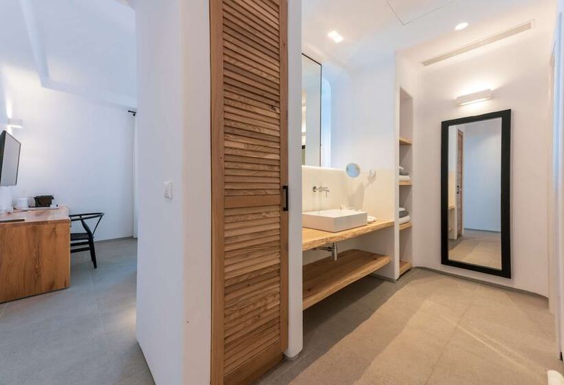 Люкс Deluxe Вид на Море, Radisson Blu Euphoria Resort, Mykonos