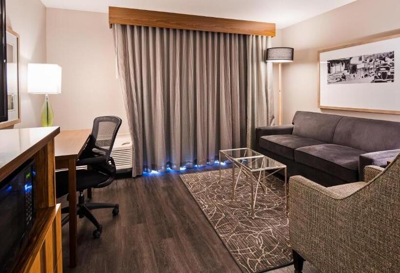 套房, Best Western Cedar Inn & Suites