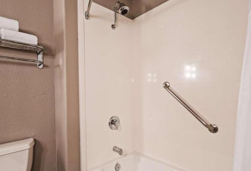 套房, Best Western Cedar Inn & Suites