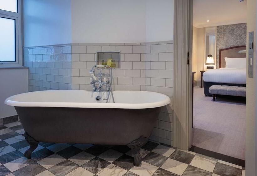 Номер Superior, Doubletree By Hilton Harrogate Majestic Hotel & Spa