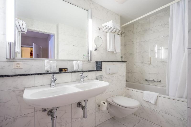 Номер Стандарт, Doubletree By Hilton Harrogate Majestic Hotel & Spa